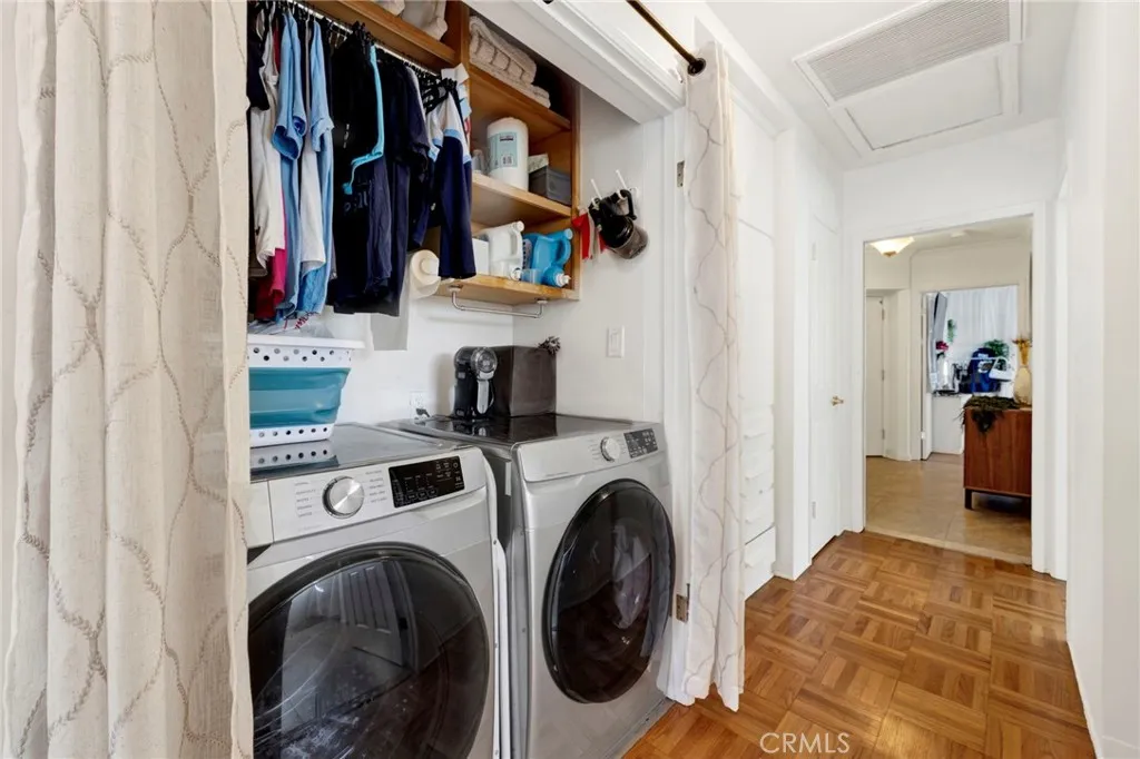 695 Glenmore Boulevard, Glendale, California 91206 home-pic-17